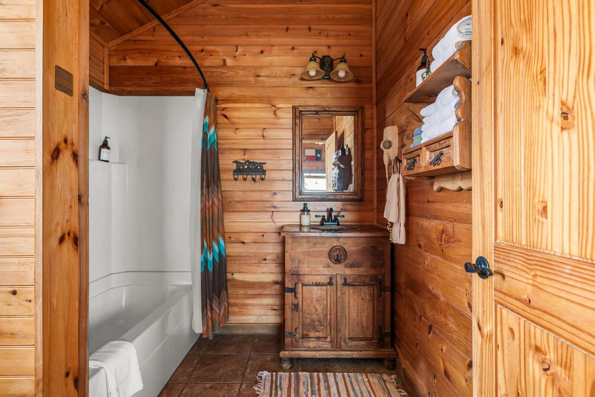 Enchanted Rockview Cabins Crabapple Værelse billede