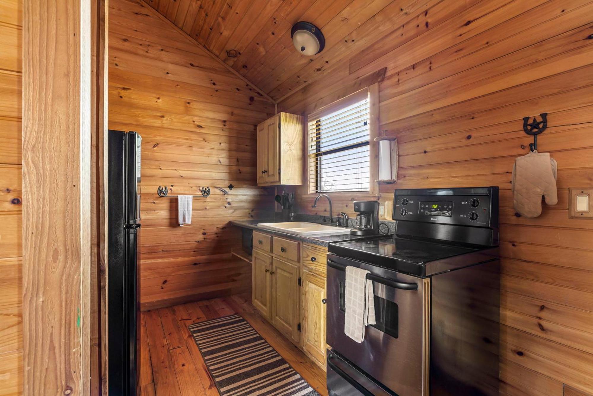 Enchanted Rockview Cabins Crabapple Værelse billede