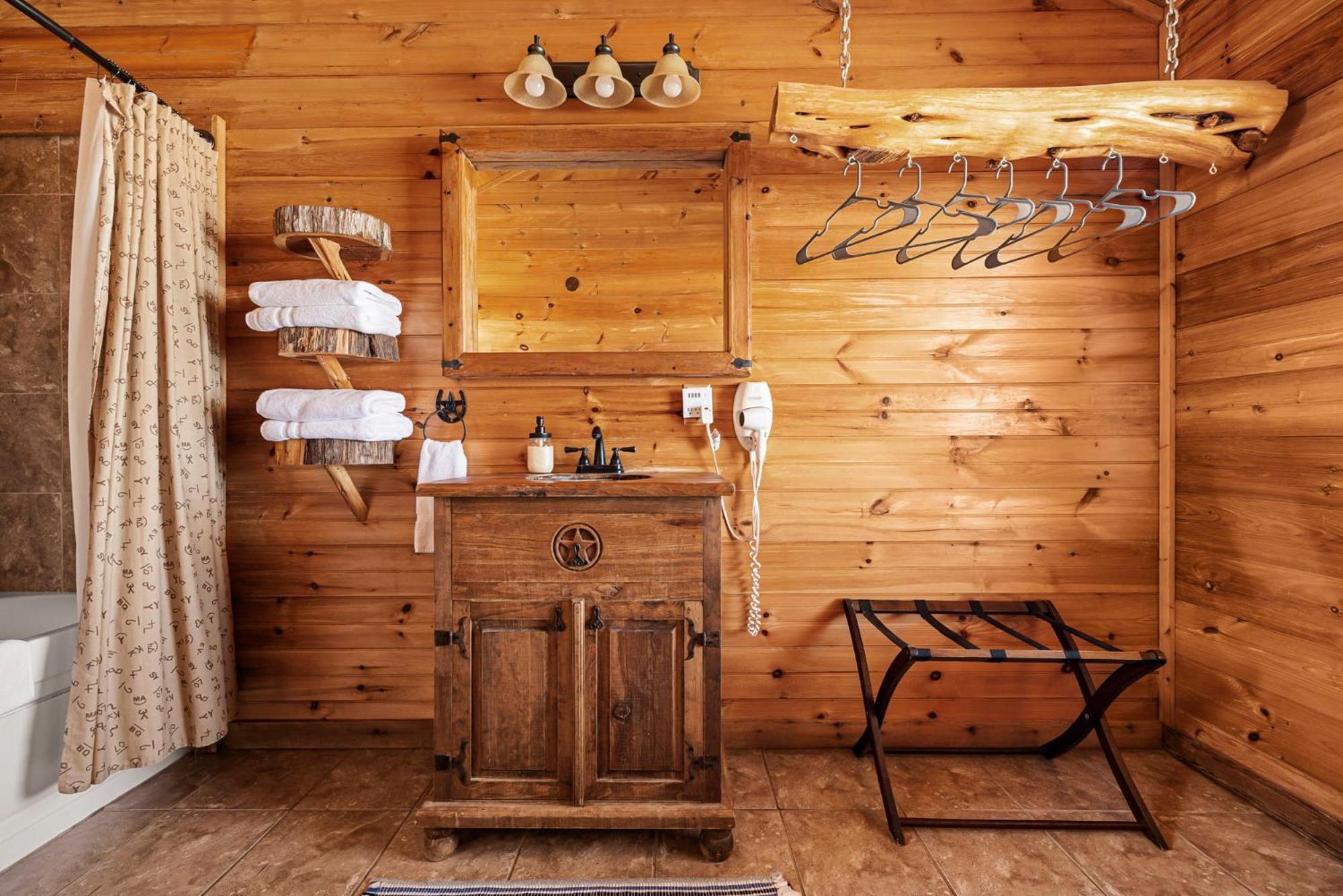 Enchanted Rockview Cabins Crabapple Værelse billede