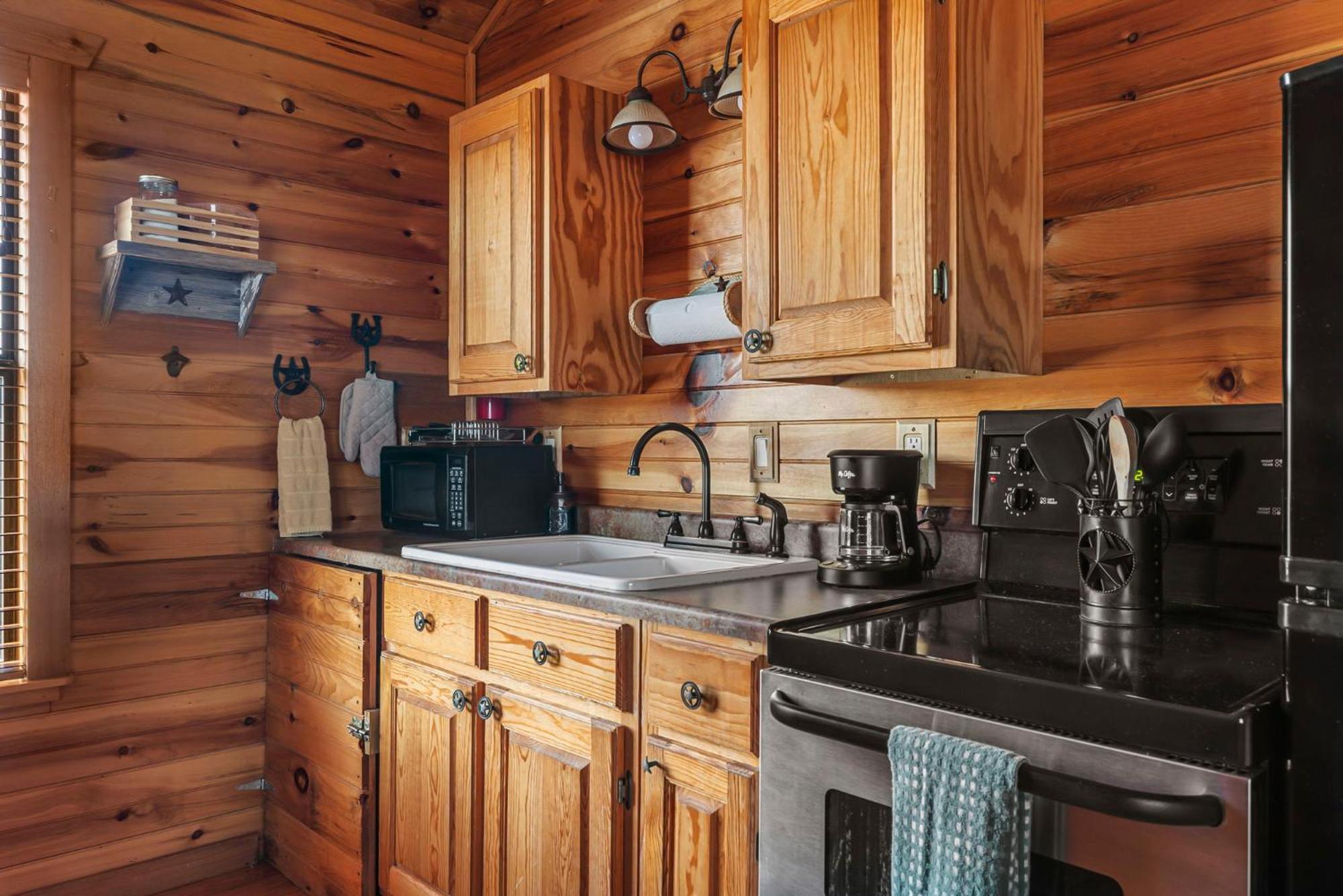 Enchanted Rockview Cabins Crabapple Værelse billede
